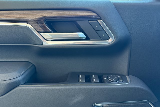 New 2026 Chevrolet Silverado 1500 LT w/ Z71 Off-Road Package AWD/4WD image 17