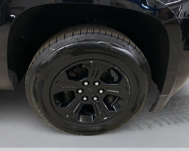 Used 2019 Chevrolet Tahoe LS w/ Enhanced Driver Alert Package AWD/4WD image 15