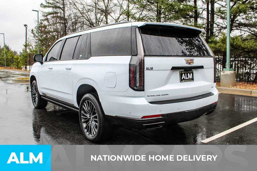 Used 2026 Cadillac Escalade ESV Platinum Sport image 5