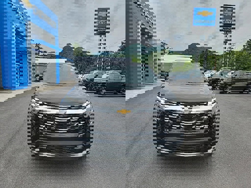 New 2026 Chevrolet Equinox LT image 2