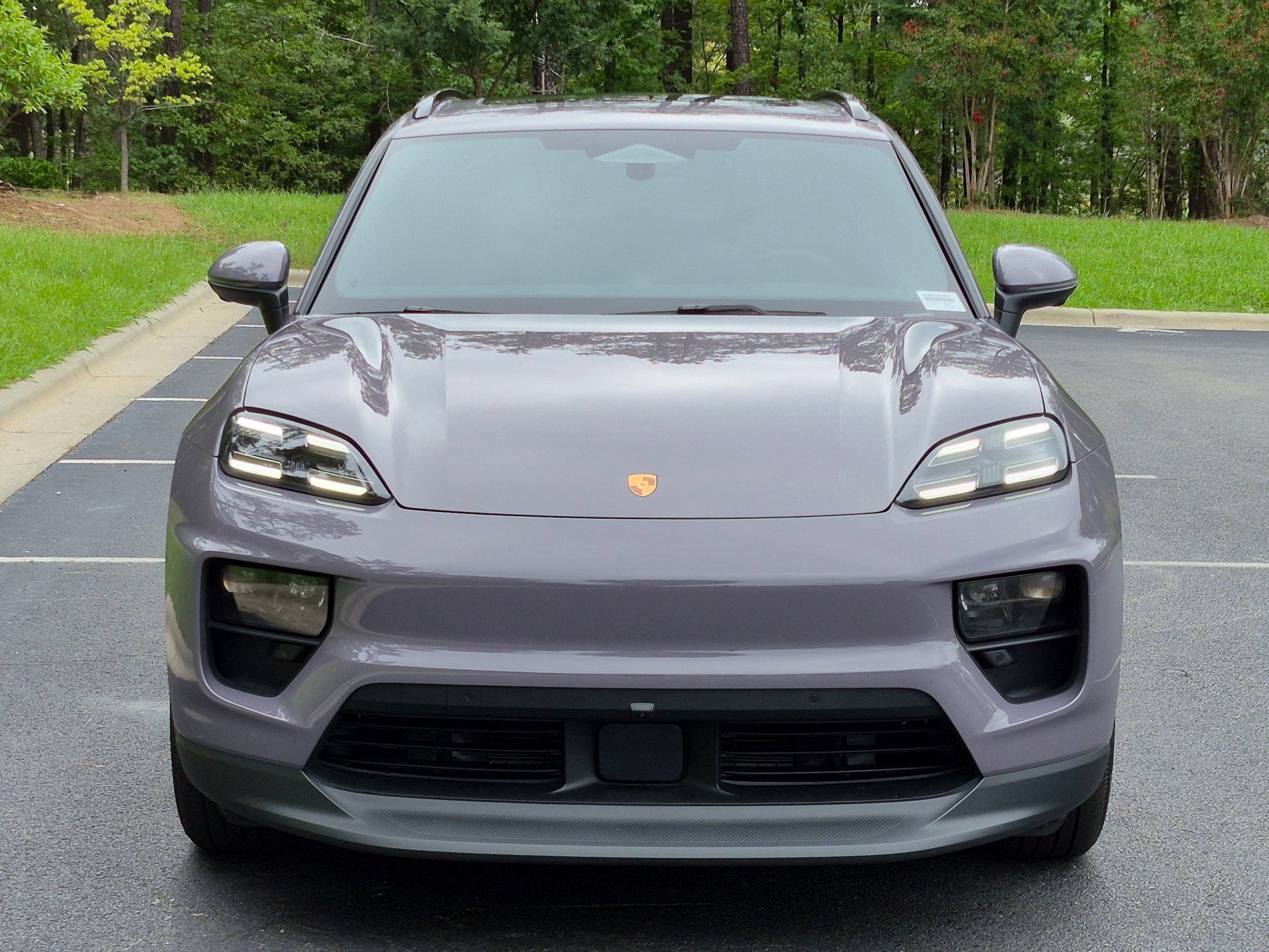 Certified 2025 Porsche Macan 4 Electric AWD/4WD image 36