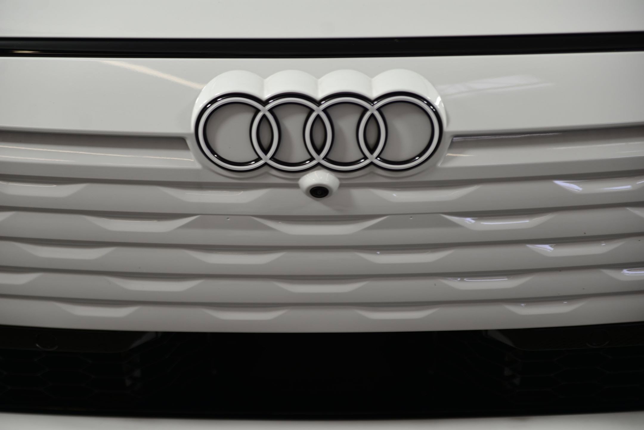 New 2025 Audi A6 e-tron Premium Plus image 17