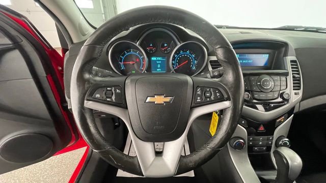 Used 2014 Chevrolet Cruze LT image 35