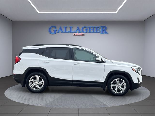 Used 2018 GMC Terrain SLE w/ Driver Convenience Package image 3