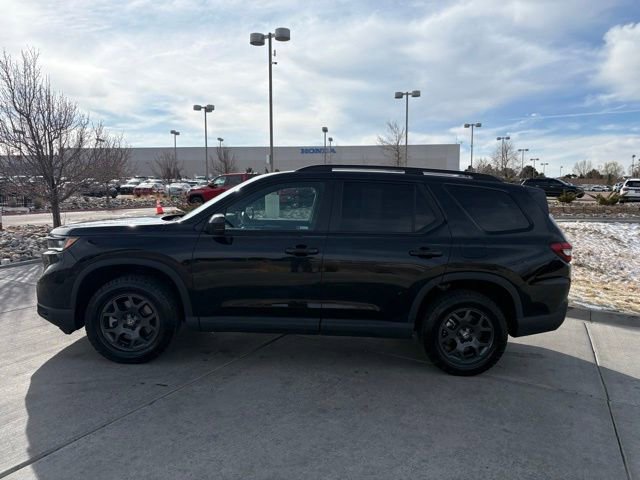 Used 2025 Honda Pilot TrailSport image 4