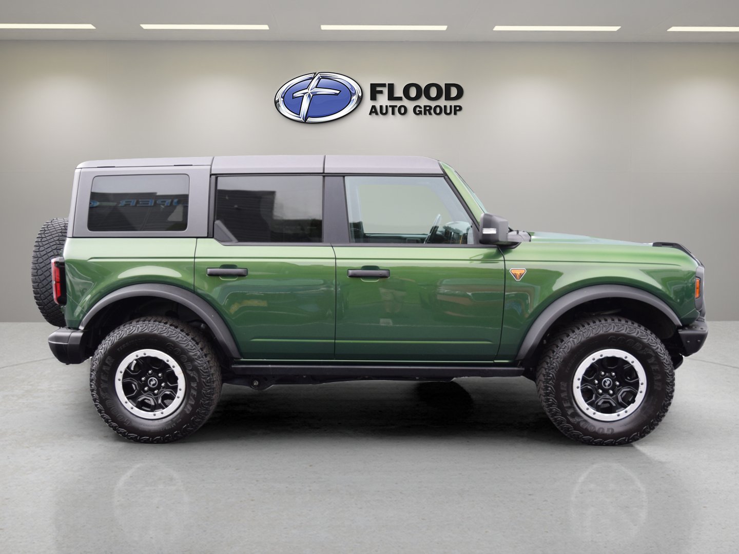 Used 2023 Ford Bronco Badlands AWD/4WD image 3
