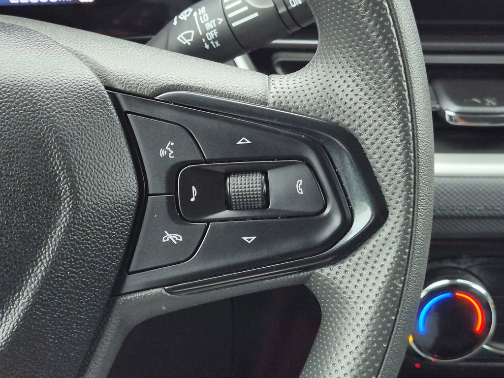 Used 2025 Chevrolet TrailBlazer LT AWD/4WD image 14