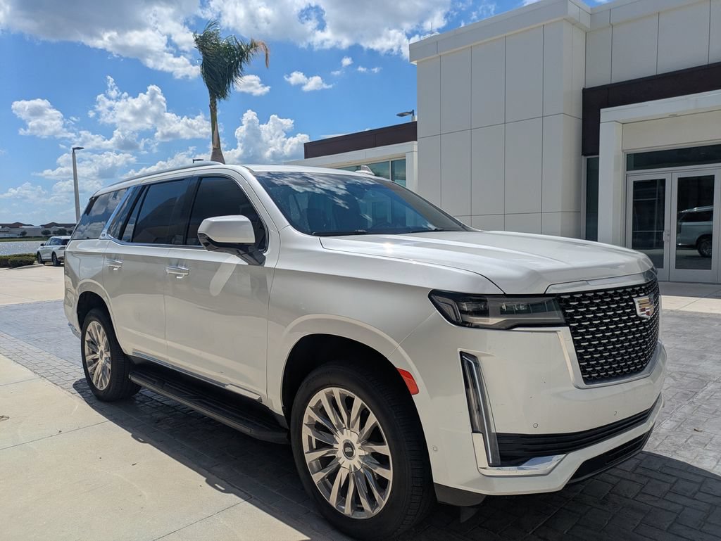 Used 2023 Cadillac Escalade Premium Luxury RWD image 4