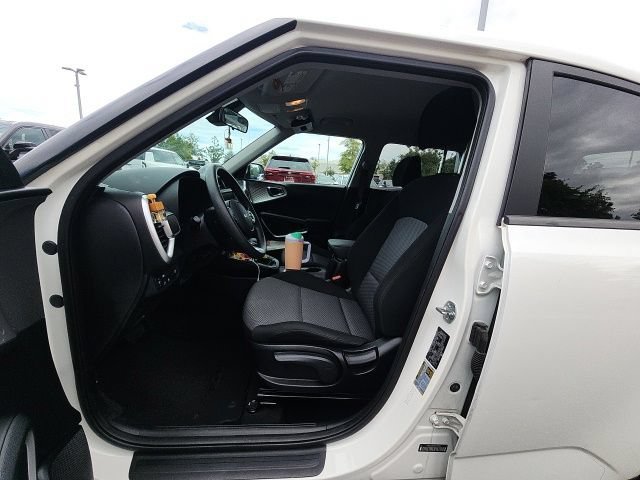 Used 2022 Kia Soul LX w/ Technology Package FWD image 19