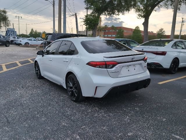 Used 2023 Toyota Corolla XSE FWD image 4