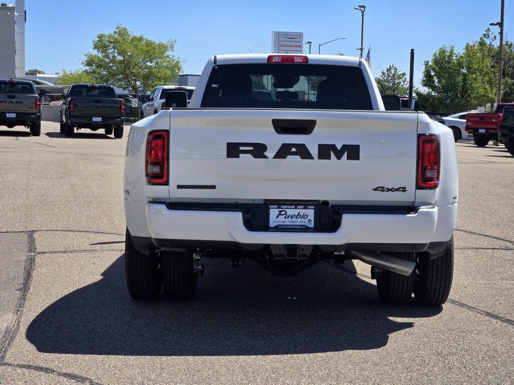 New 2026 RAM 3500 Big Horn AWD/4WD image 4
