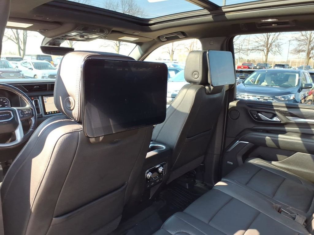 Used 2021 GMC Yukon XL Denali w/ Denali Ultimate Package image 13