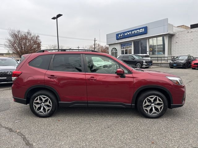 Used 2020 Subaru Forester Premium image 16