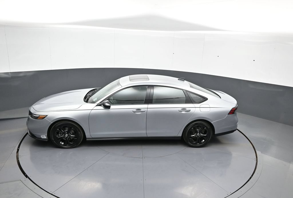Certified 2025 Honda Accord SE image 40