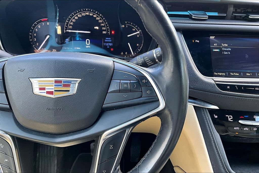 Used 2018 Cadillac XT5 Luxury w/ Driver Awareness Package AWD/4WD image 12