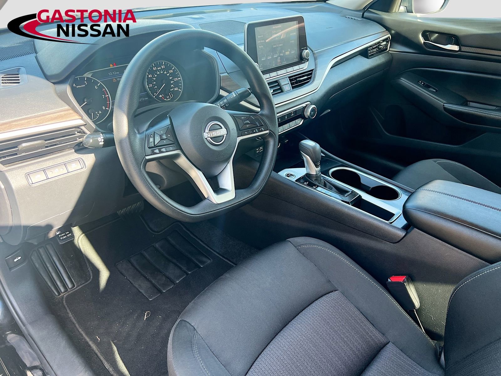 Used 2024 Nissan Altima 2.5 SV image 11