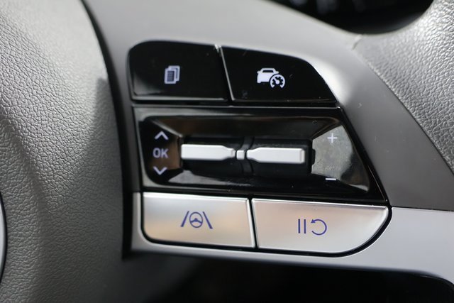 Certified 2024 Hyundai Elantra Blue image 12