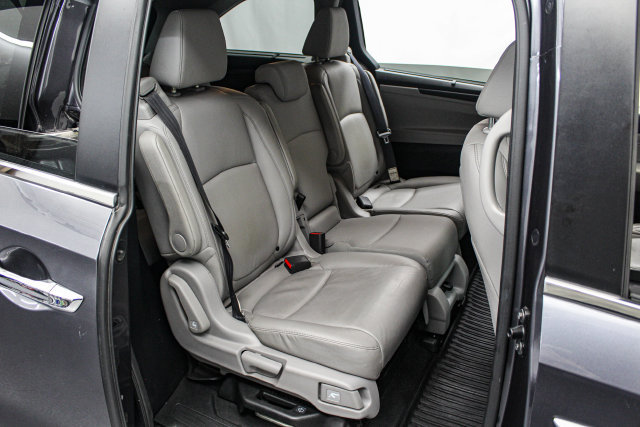 Used 2018 Honda Odyssey Touring image 18