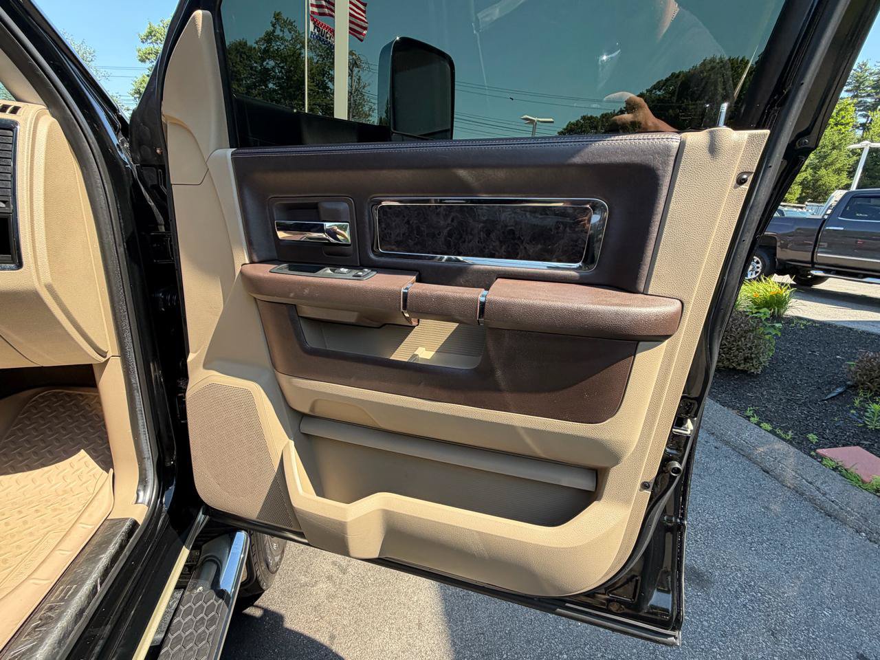 Used 2012 RAM 3500 Laramie Longhorn w/ Max Tow Pkg AWD/4WD image 42