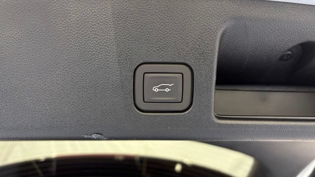 New 2025 Chevrolet Equinox EV LT FWD image 7
