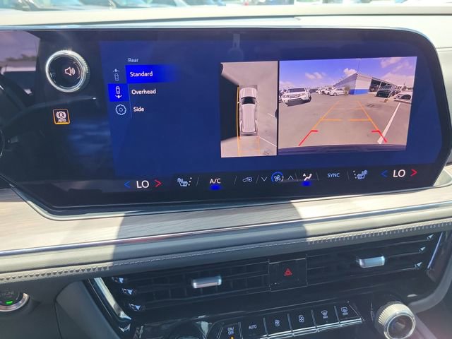 Used 2026 Chevrolet Tahoe LT RWD image 25