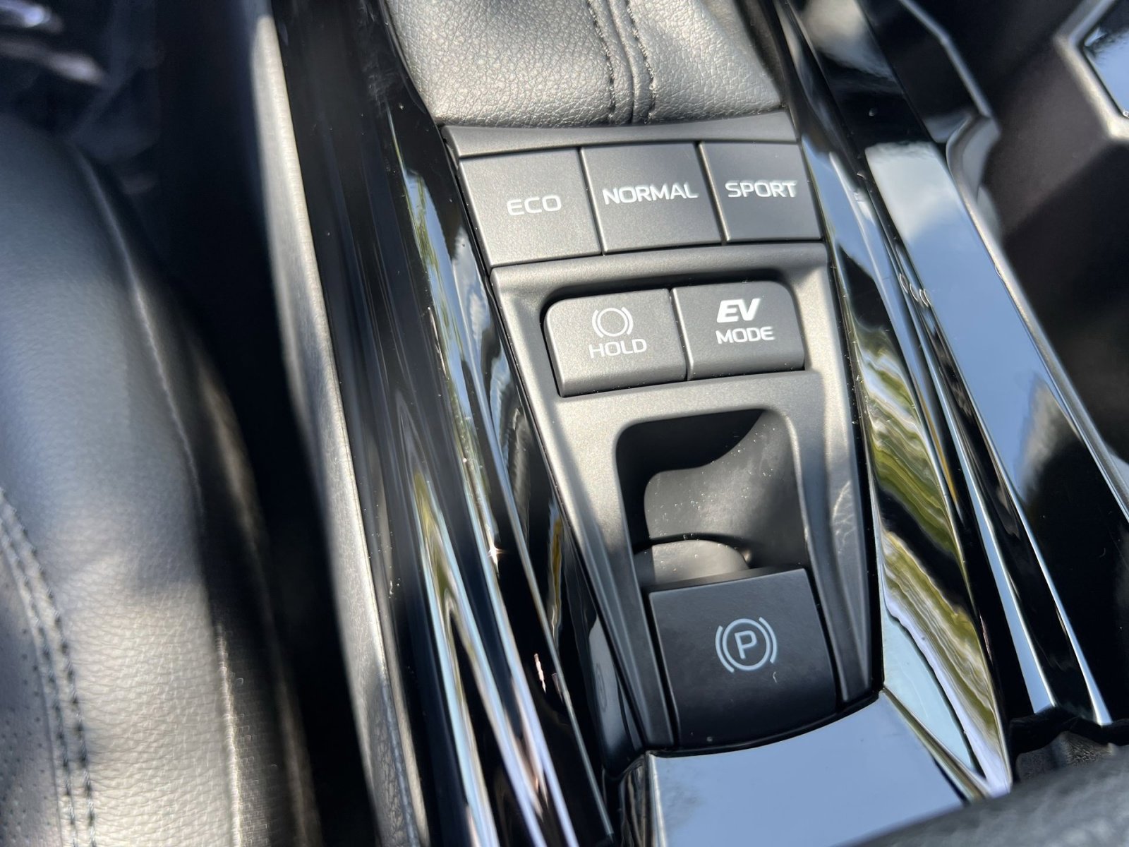 Used 2025 Toyota Camry XSE image 28