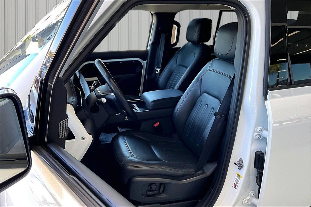 Used 2020 Land Rover Defender 110 First Edition AWD/4WD image 16