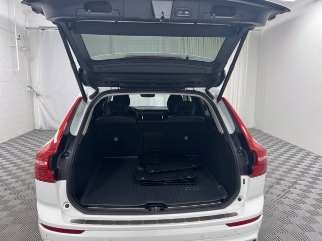Certified 2024 Volvo XC60 B5 Plus w/ Protection Package Premier AWD/4WD image 8