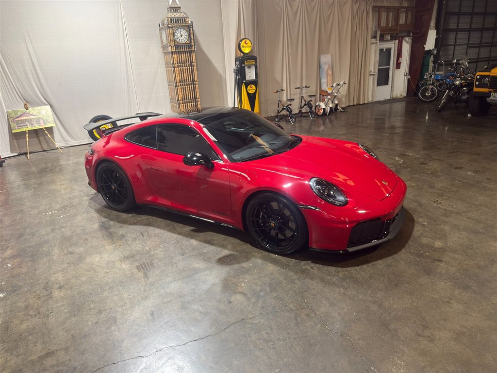 Used 2026 Porsche 911 GTS image 3