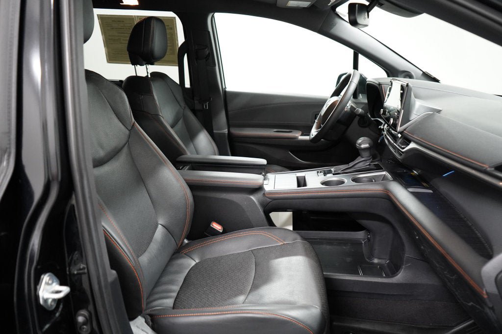 Used 2024 Toyota Sienna XSE w/ XSE Premium Package FWD image 28