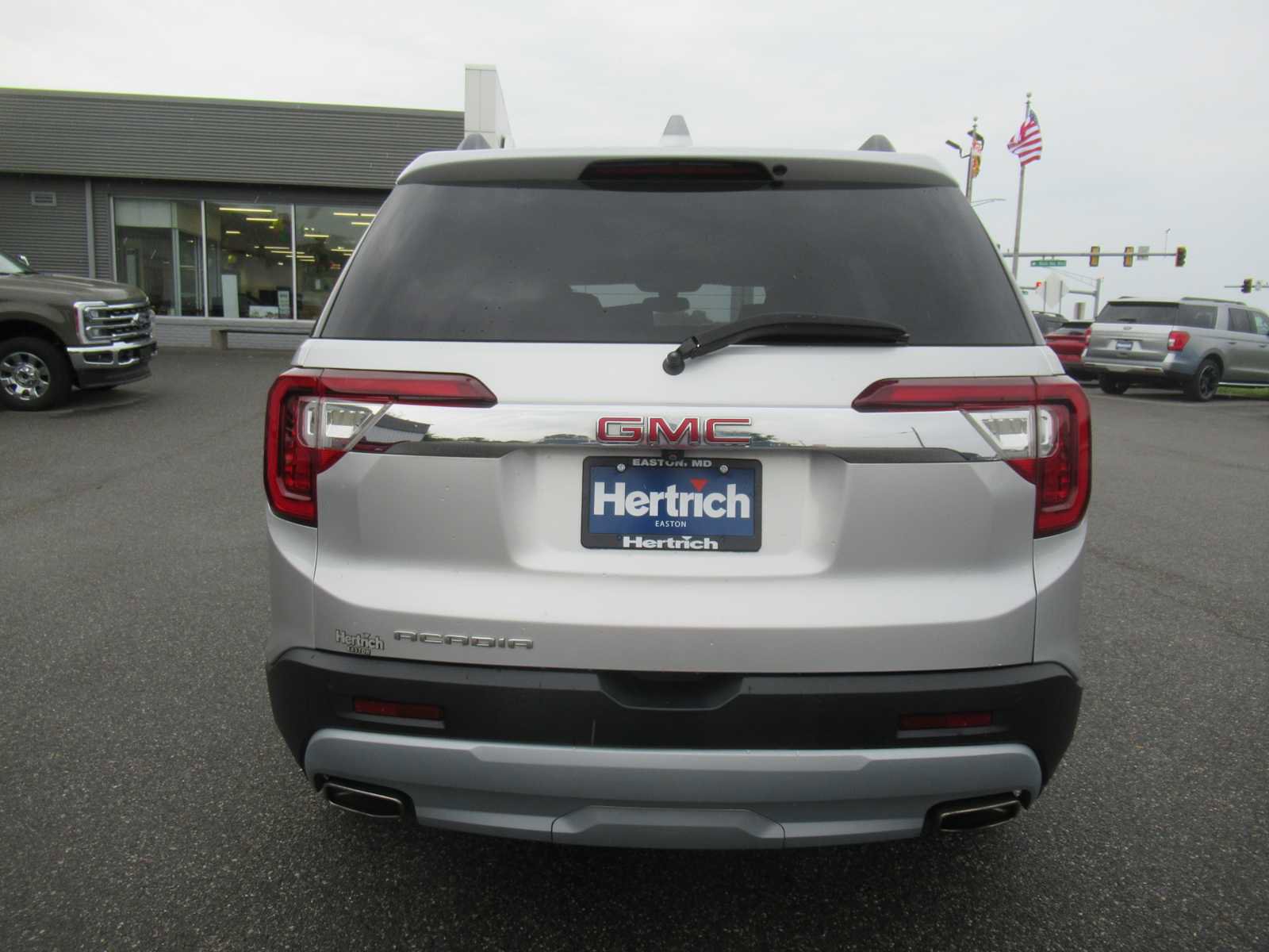 Used 2018 GMC Acadia SLE FWD image 6