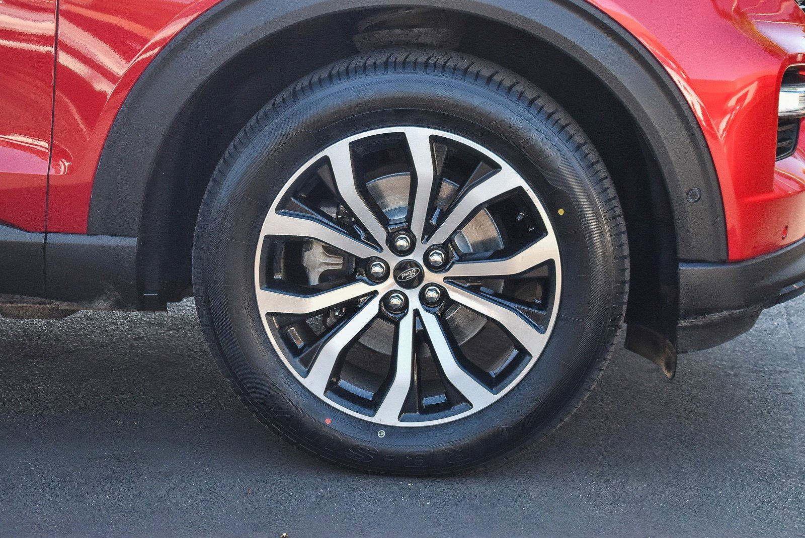 Used 2020 Ford Explorer ST w/ Premium Technology Package image 11