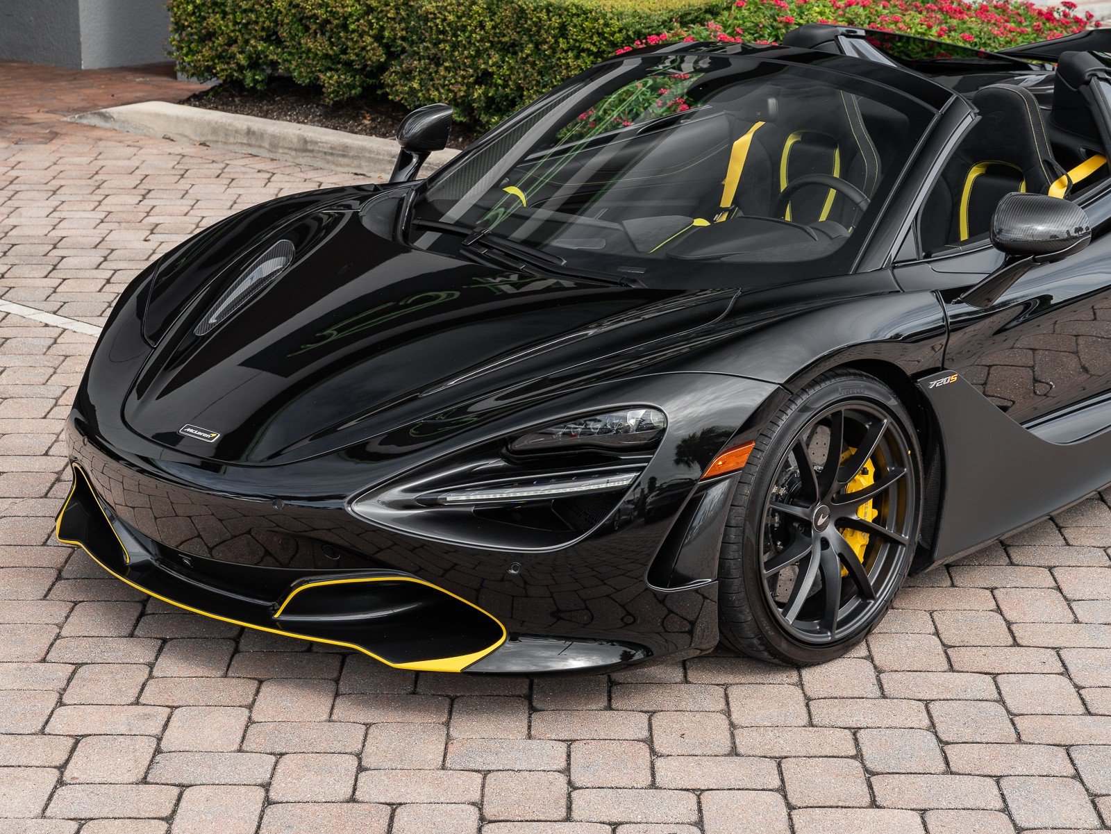Used 2022 McLaren 720S Spider image 5