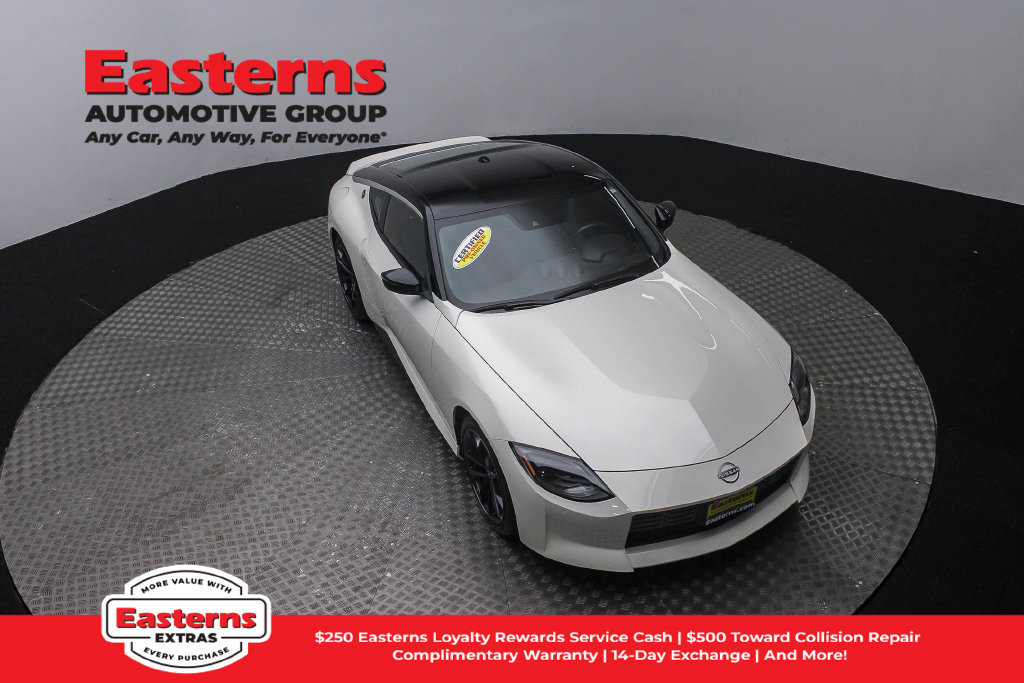 Used 2025 Nissan Z Performance w/ Floor Mat Package RWD image 4