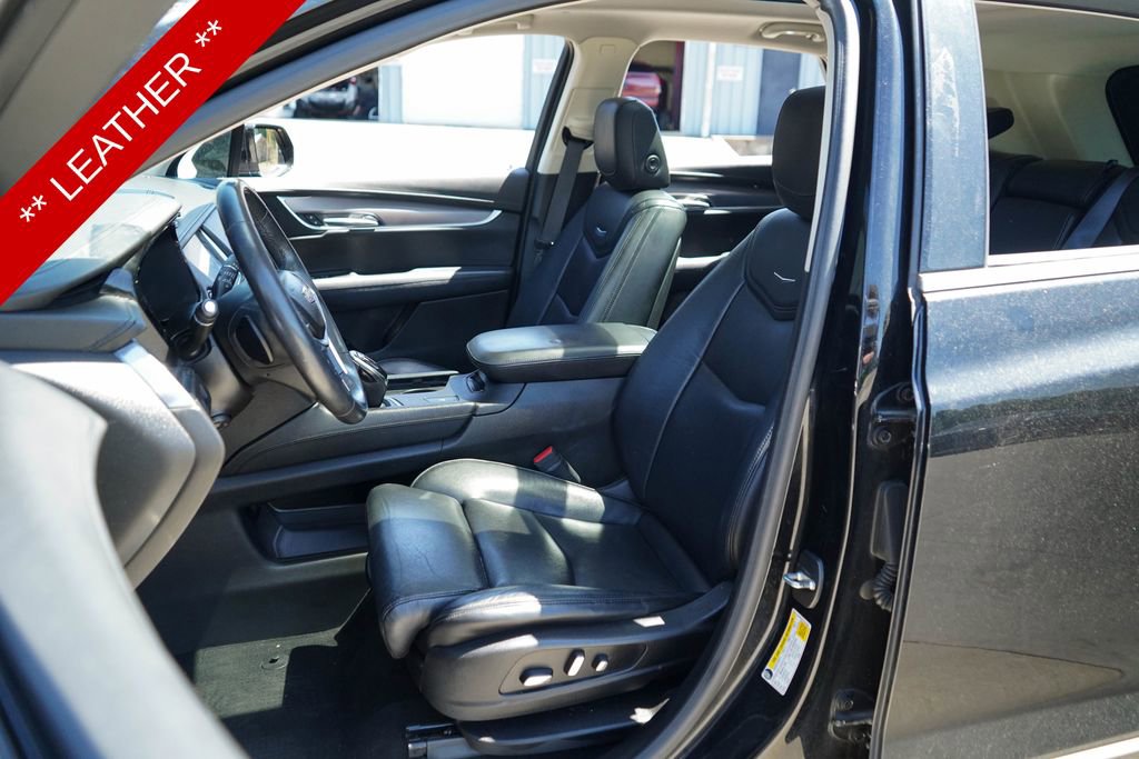 Used 2017 Cadillac XT5 Luxury w/ Driver Awareness Package FWD image 7