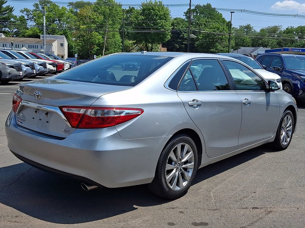 Used 2017 Toyota Camry XLE FWD image 6