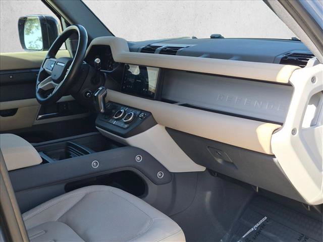 Used 2021 Land Rover Defender 110 SE AWD/4WD image 20