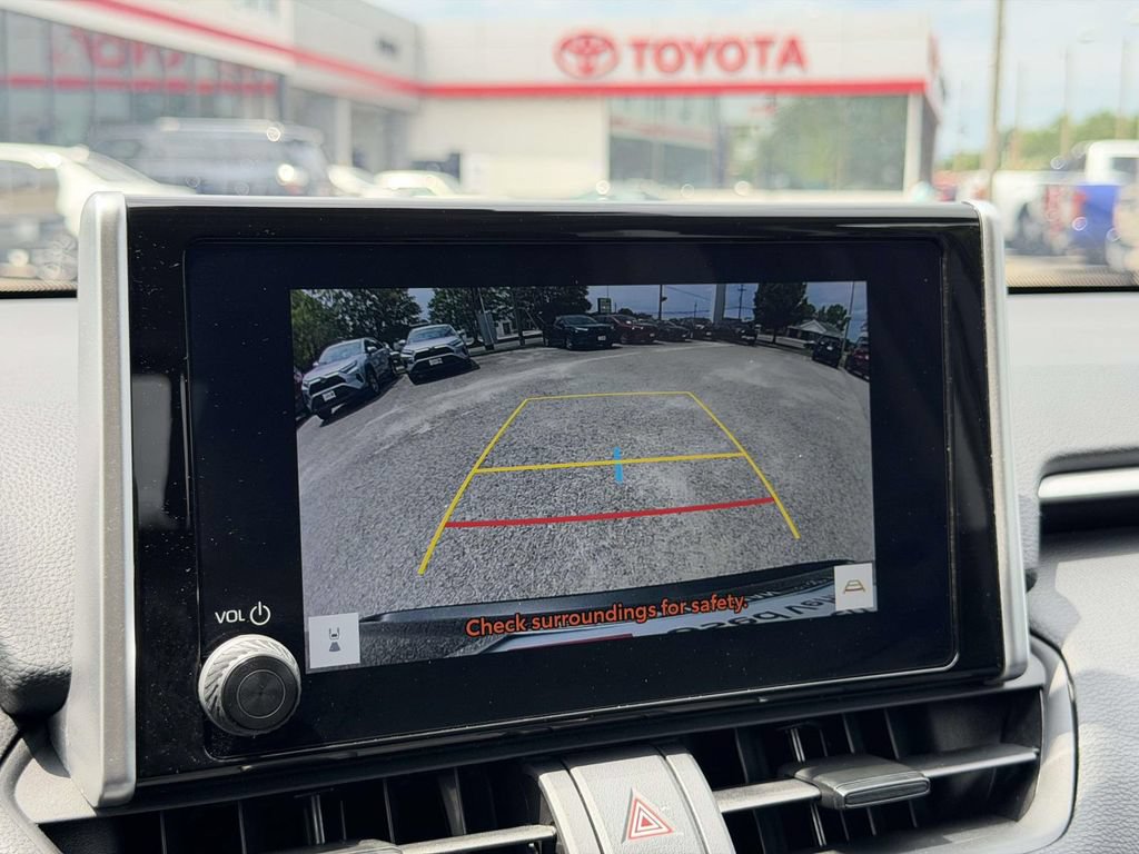 Certified 2025 Toyota RAV4 XLE w/ Convenience Package AWD/4WD image 4