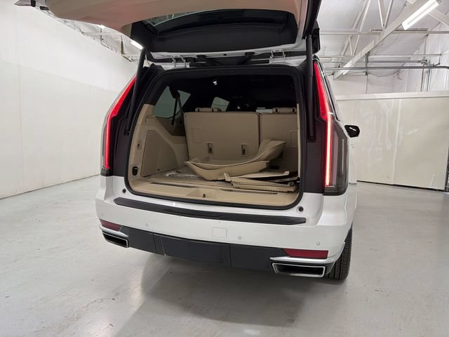 Used 2024 Cadillac Escalade ESV Premium Luxury w/ LPO, Floor Liner Package AWD/4WD image 27