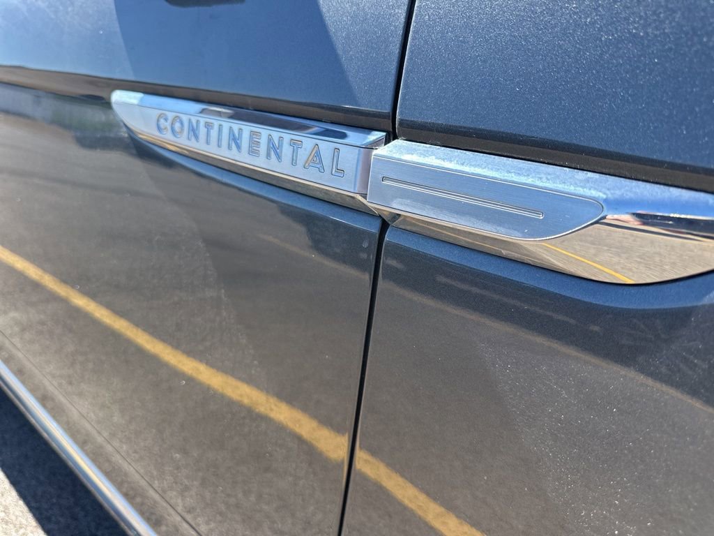 Used 2020 Lincoln Continental Reserve image 8