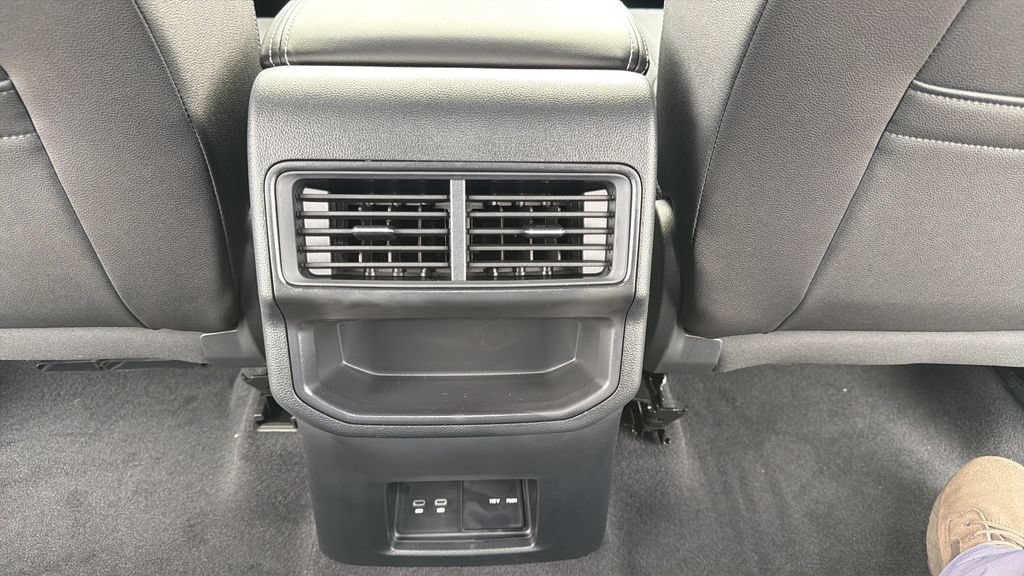 New 2026 Volkswagen Atlas Cross Sport SE FWD image 26