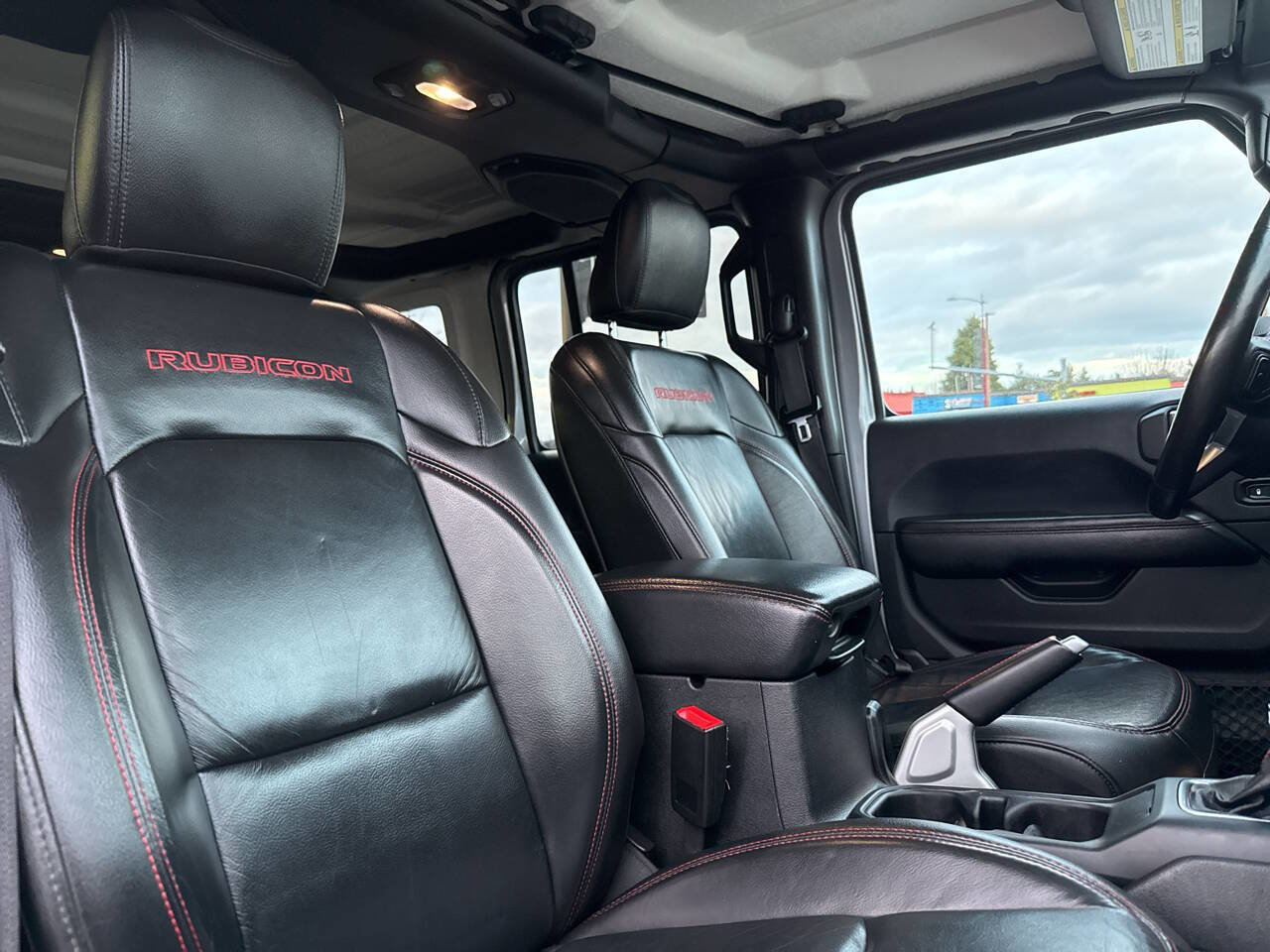 Used 2018 Jeep Wrangler Unlimited Rubicon w/ Uconnect 4C Nav & Sound Group image 16