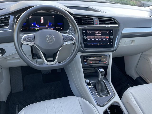 Used 2022 Volkswagen Tiguan SE image 6