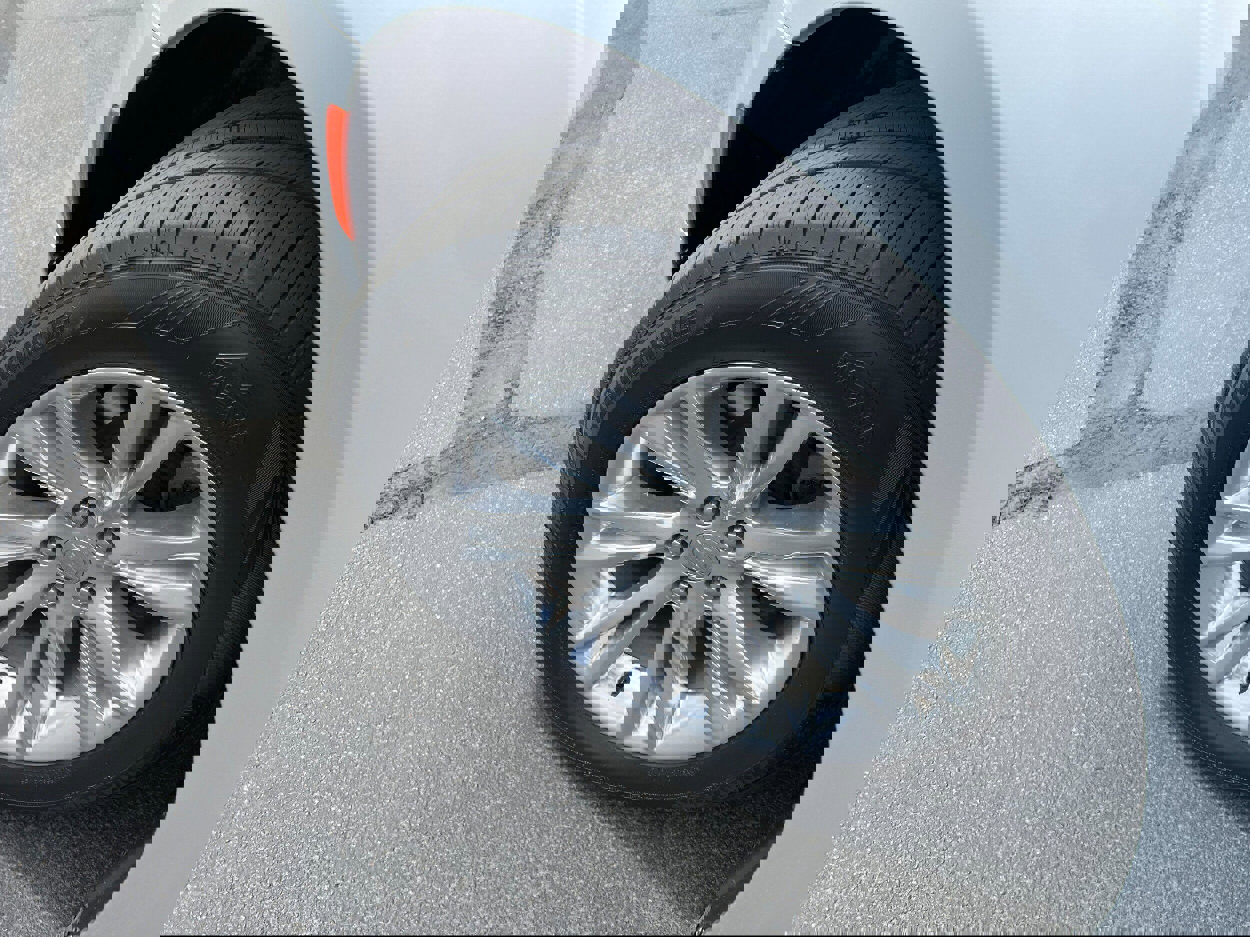 Used 2020 Chrysler 300 Touring L w/ Quick Order Package 2EF image 7