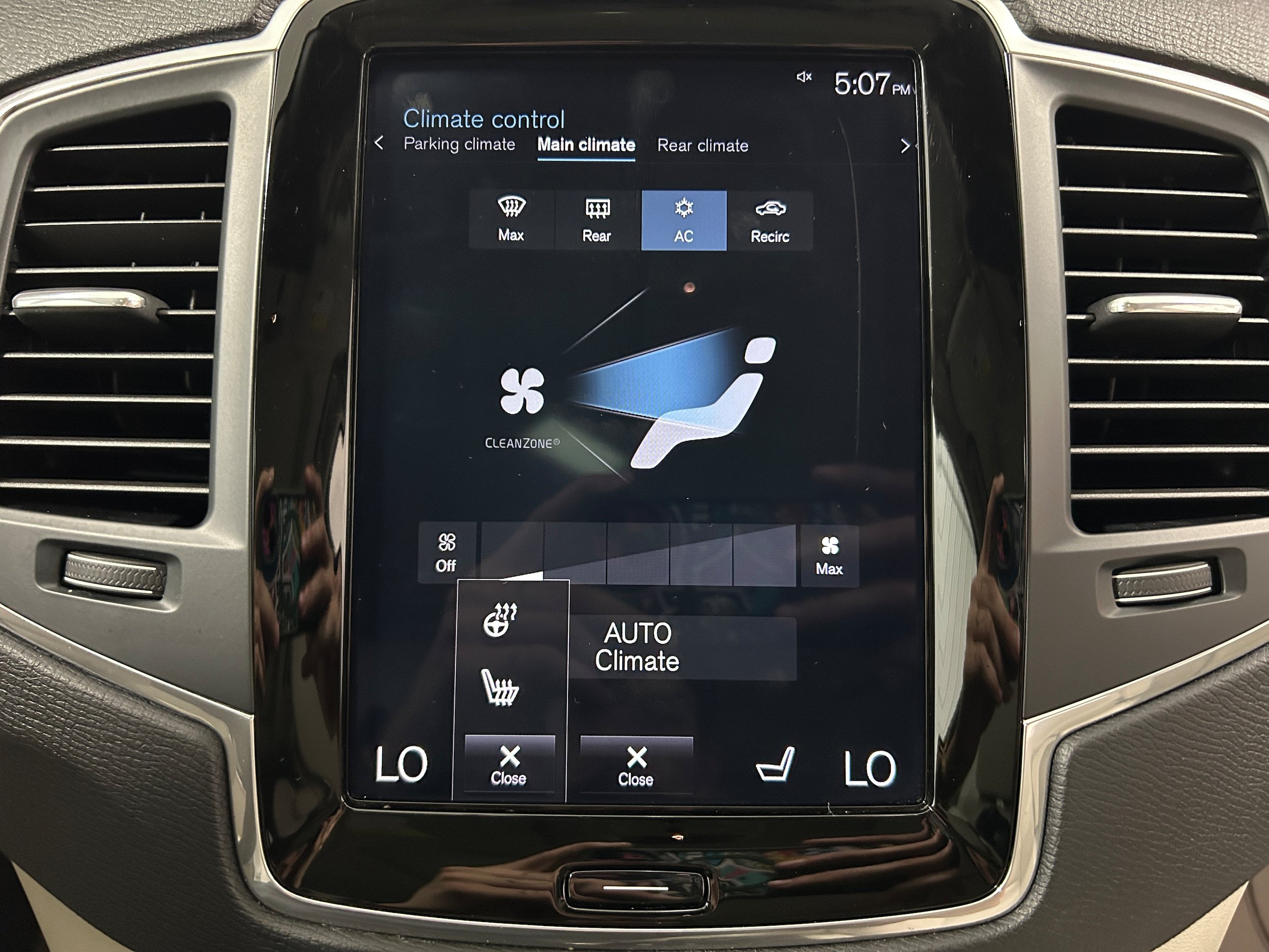 Used 2019 Volvo XC90 T6 Momentum w/ Advanced Package AWD/4WD image 8