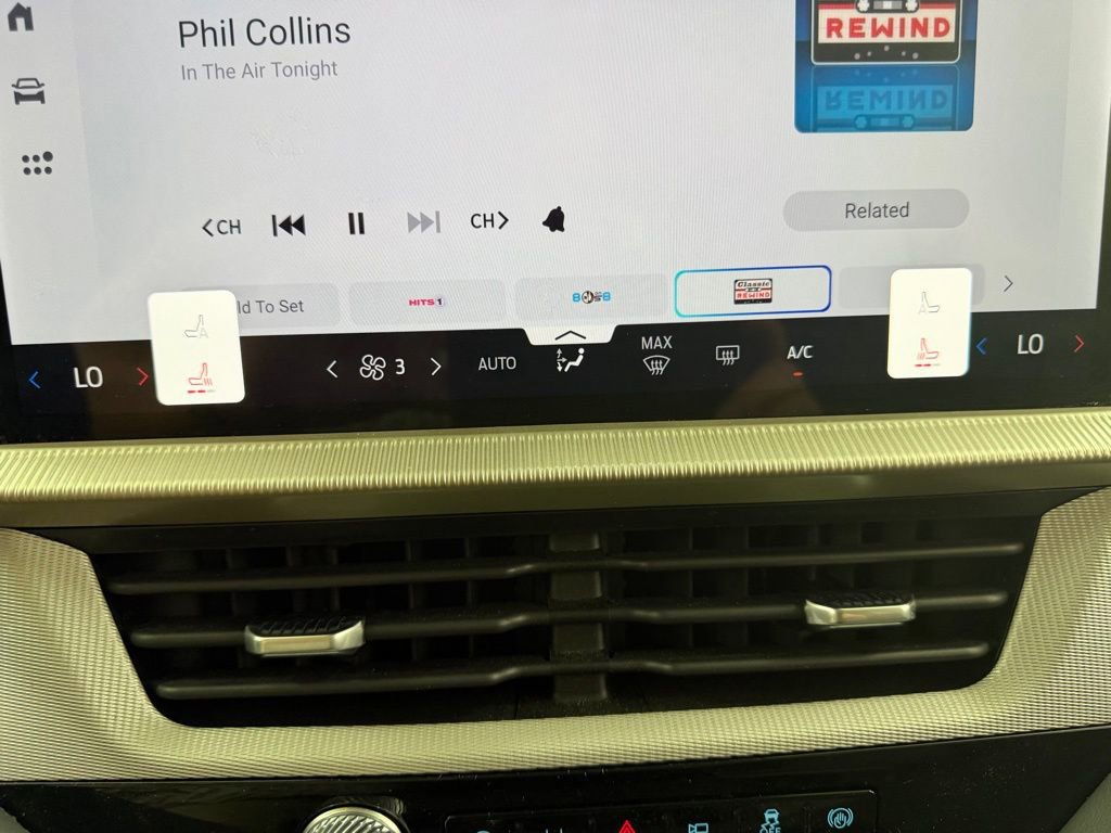 Used 2025 Ford Explorer Active image 29