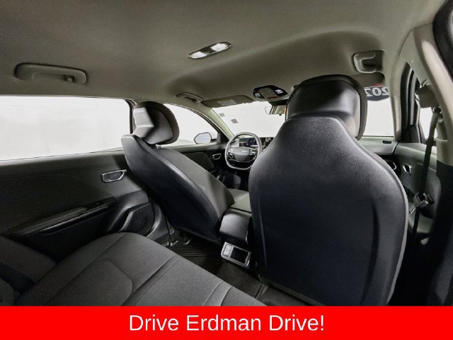 Used 2025 Kia K4 FWD image 28