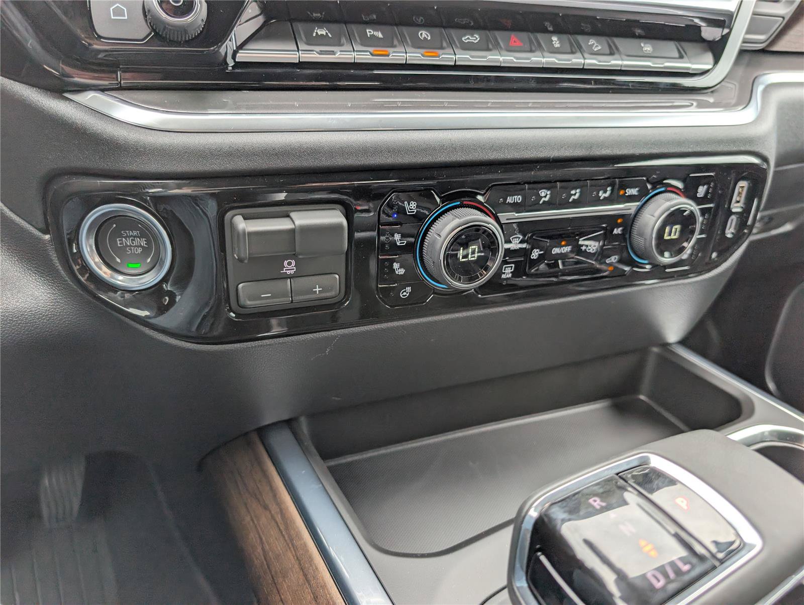 New 2026 Chevrolet Silverado 1500 High Country w/ Technology Package AWD/4WD image 24