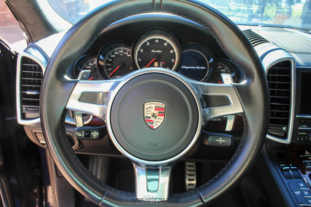 Used 2012 Porsche Cayenne Turbo AWD/4WD image 17