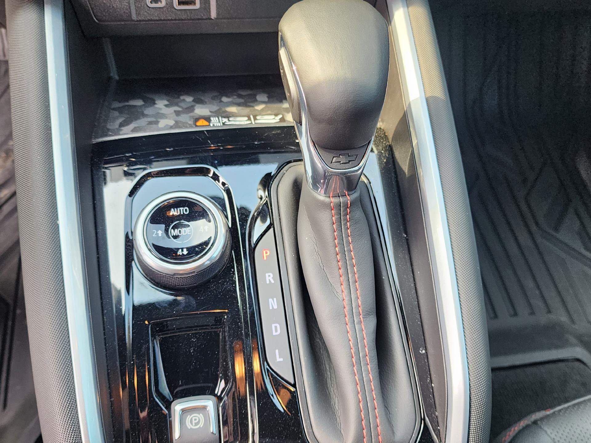 Used 2024 Chevrolet Colorado Z71 w/ Z71 Convenience Package 2 image 11